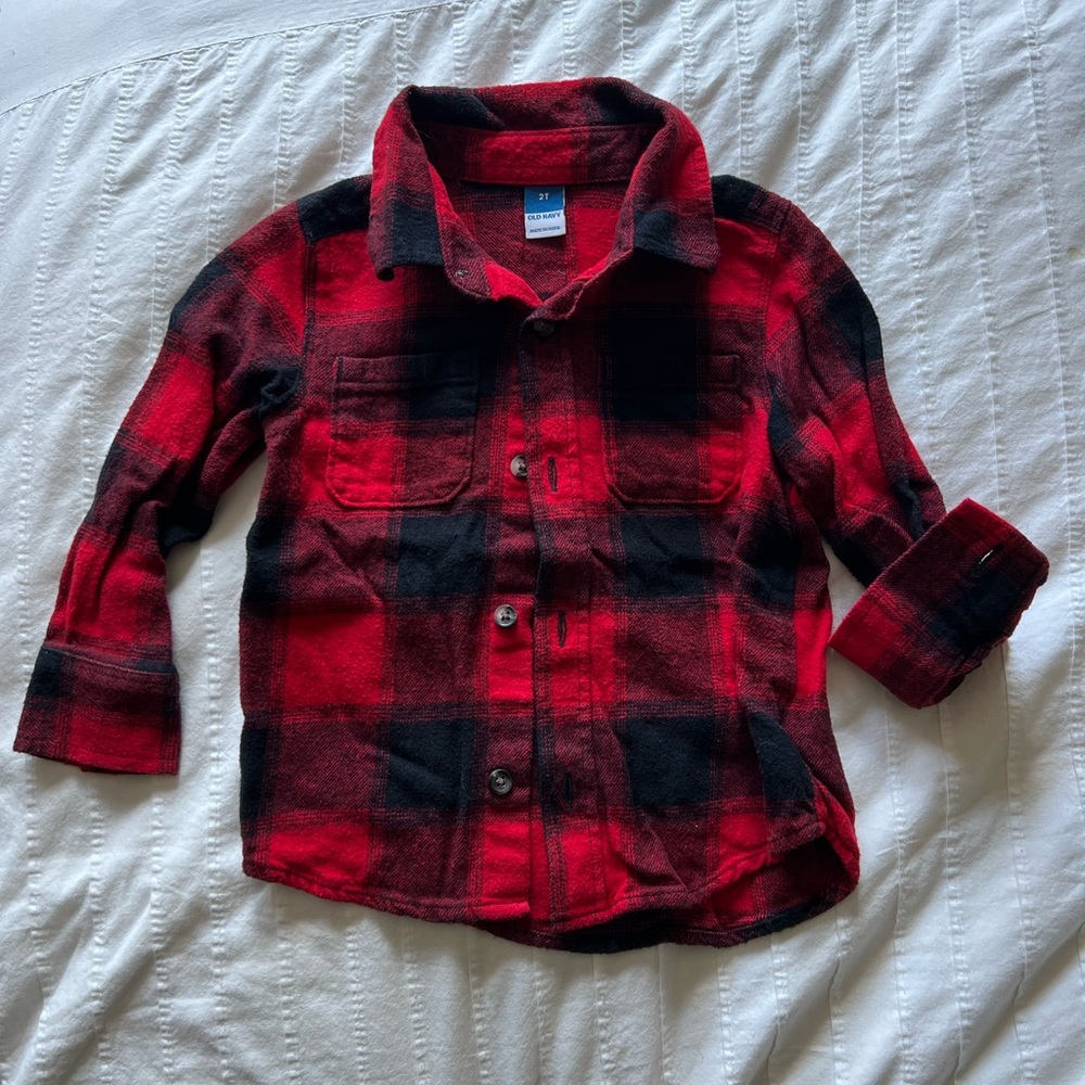 Boys 2T Red Buffalo Plaid button up shirt. perfect boys or girl Valentine’s day